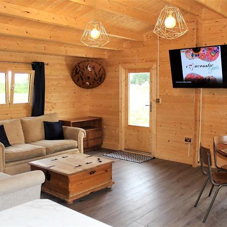 Stunning 5-Bed Cabin In Ashton Under Hill Evesham Dış mekan fotoğraf