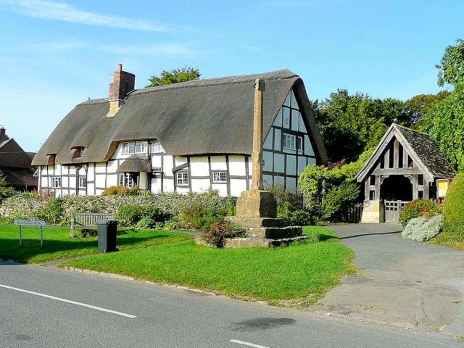 Stunning 5-Bed Cabin In Ashton Under Hill Evesham Dış mekan fotoğraf